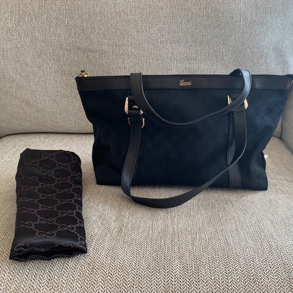 Gucci Handbags - Gucci Handbag